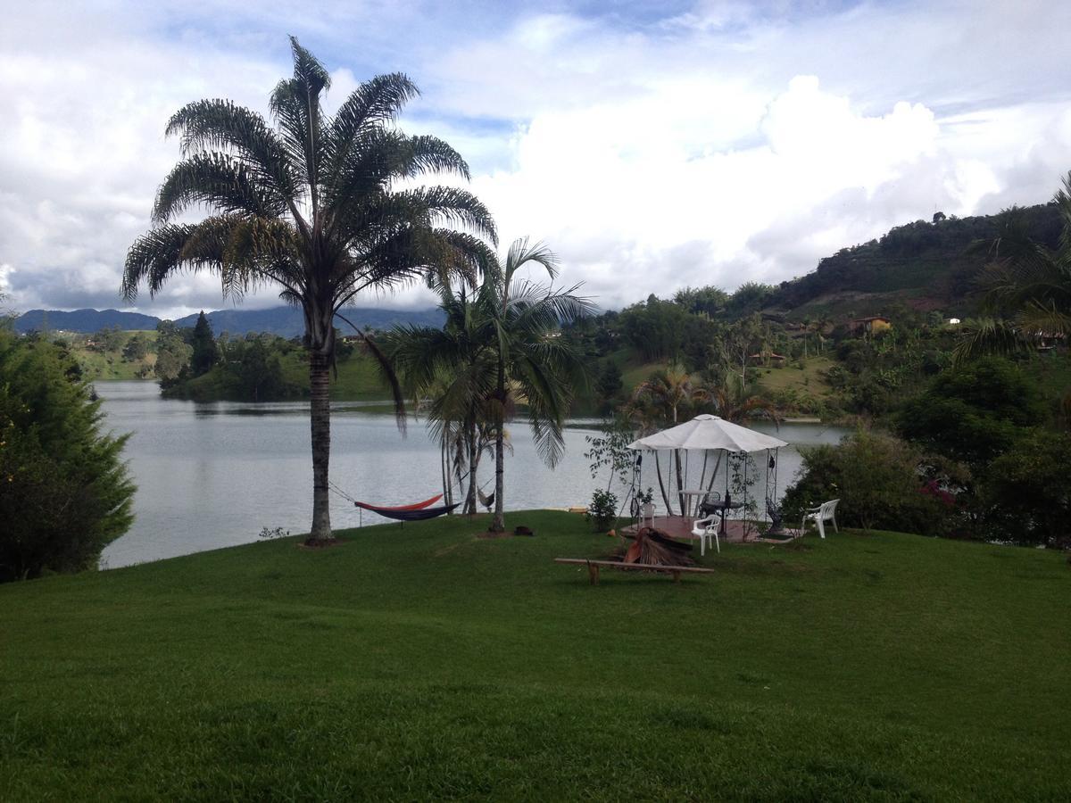 Casa finca típica the lake hotel Guatapé Exterior foto